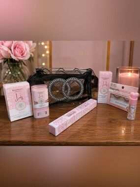 Pink Lip Balm & Lash Gift Set with Decorative Case